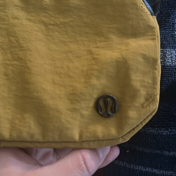Lululemon bag - Picture 10 of 14